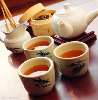 Traditional Chinese tea set.jpg